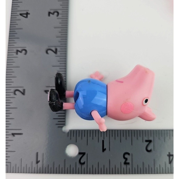 Jazwares Peppa Pig 8 Figures World of Play In door Play Center Activity Pack - Picture 9 of 10